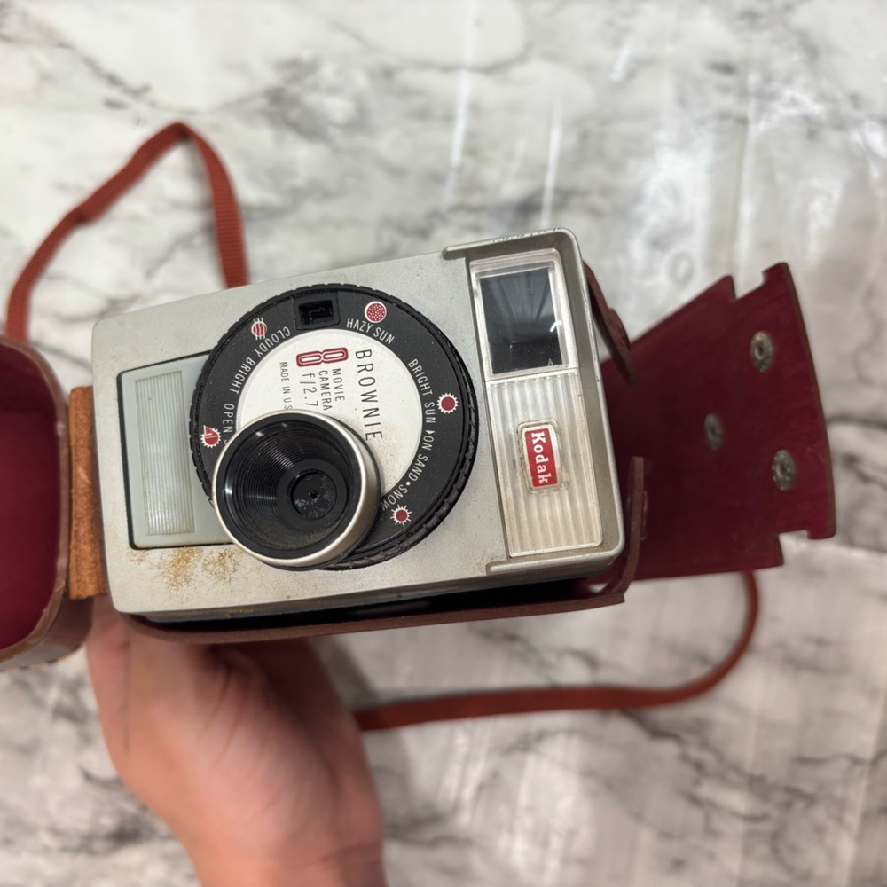 Vintage Kodak Brownie 8mm Movie Camera With Case UNTESTED